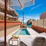 ホテル Castaway - Christos