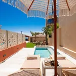 Castaway - Christos ホテル *