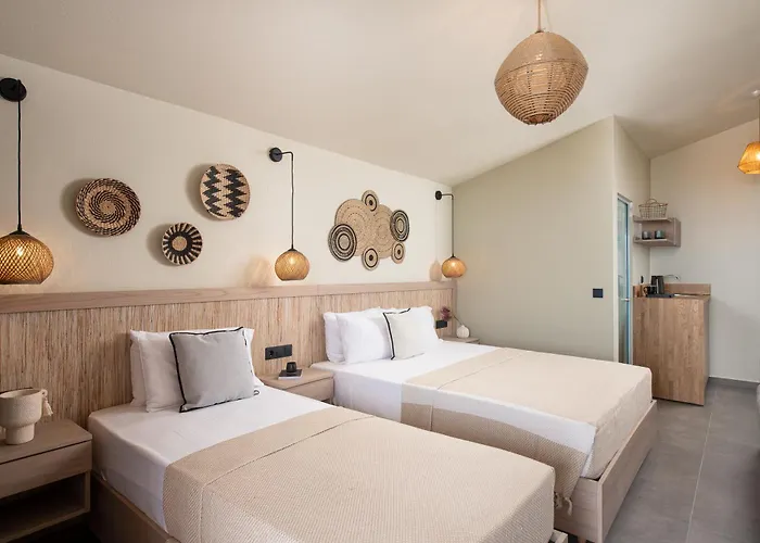 Hotel Castaway - Christos *