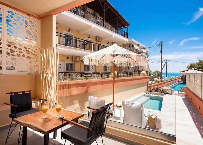 Castaway - Christos Hotel *