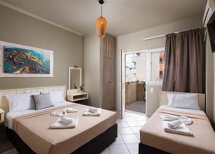 Hotel Castaway - Christos *