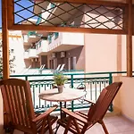 호텔 Castaway - Christos *