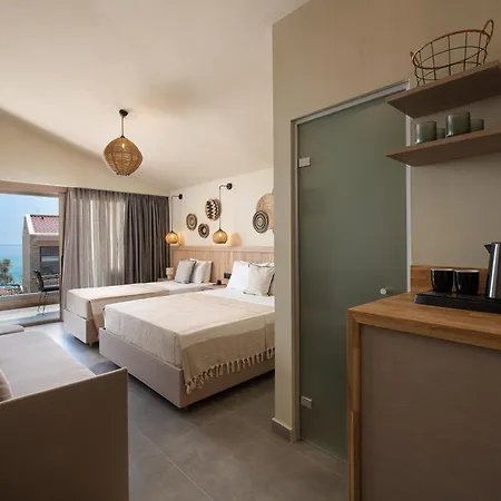 Hotel Castaway - Christos