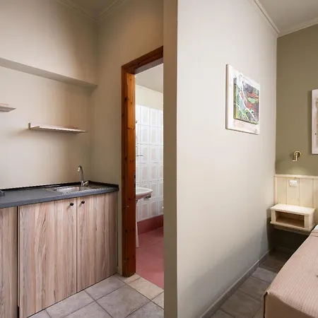 Castaway - Christos Hotel *