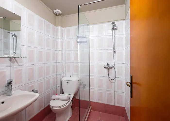 Castaway - Christos 호텔 *